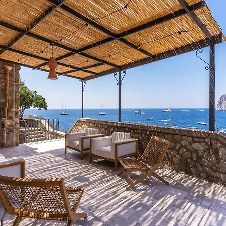 Villa Neranite Bay Views Pool & Jacuzzi