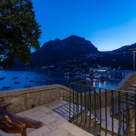 Villa Neranite Bay Views Pool & Jacuzzi *