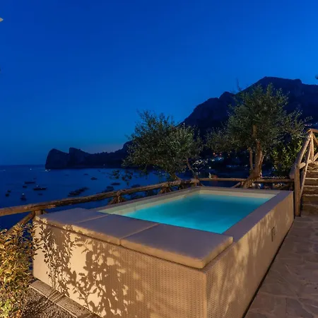 Neranite Bay Views Pool & Jacuzzi *