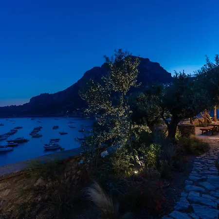 Villa Neranite Bay Views Pool & Jacuzzi *