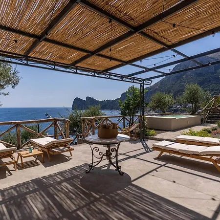 Neranite Bay Views Pool & Jacuzzi Nerano