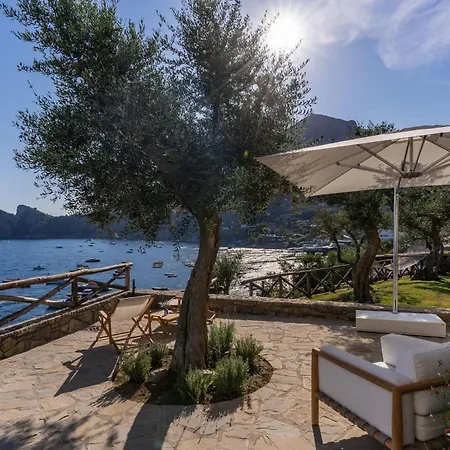 Villa Neranite Bay Views Pool & Jacuzzi