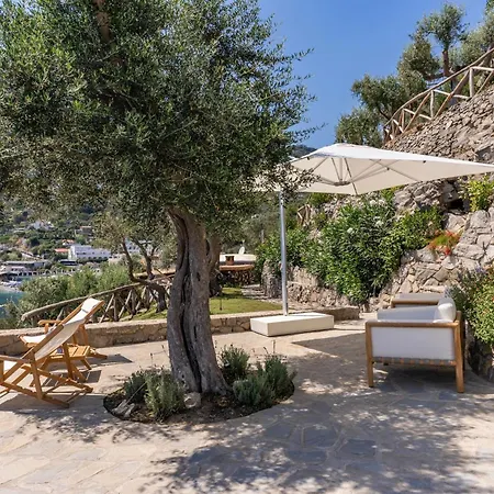 Neranite Bay Views Pool & Jacuzzi Villa *