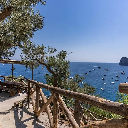 Neranite Bay Views Pool & Jacuzzi Villa *